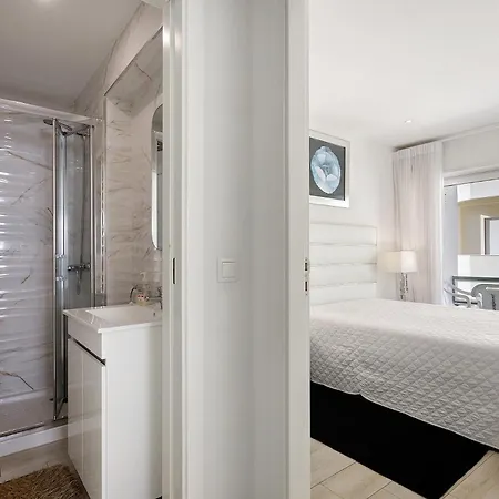 Apartman Natalina T2 *