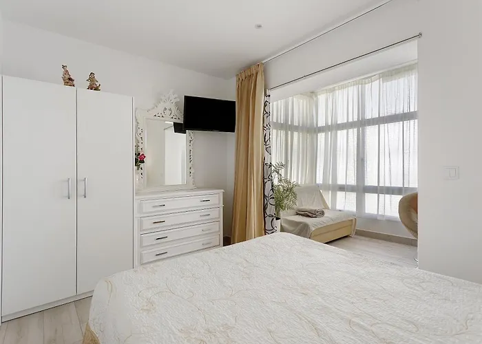 Natalina T2 נאזרה